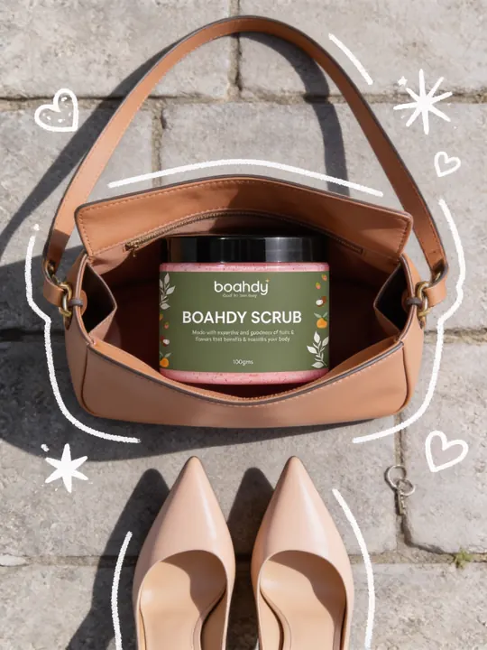 A BOAHDY jar tucked in a handbag